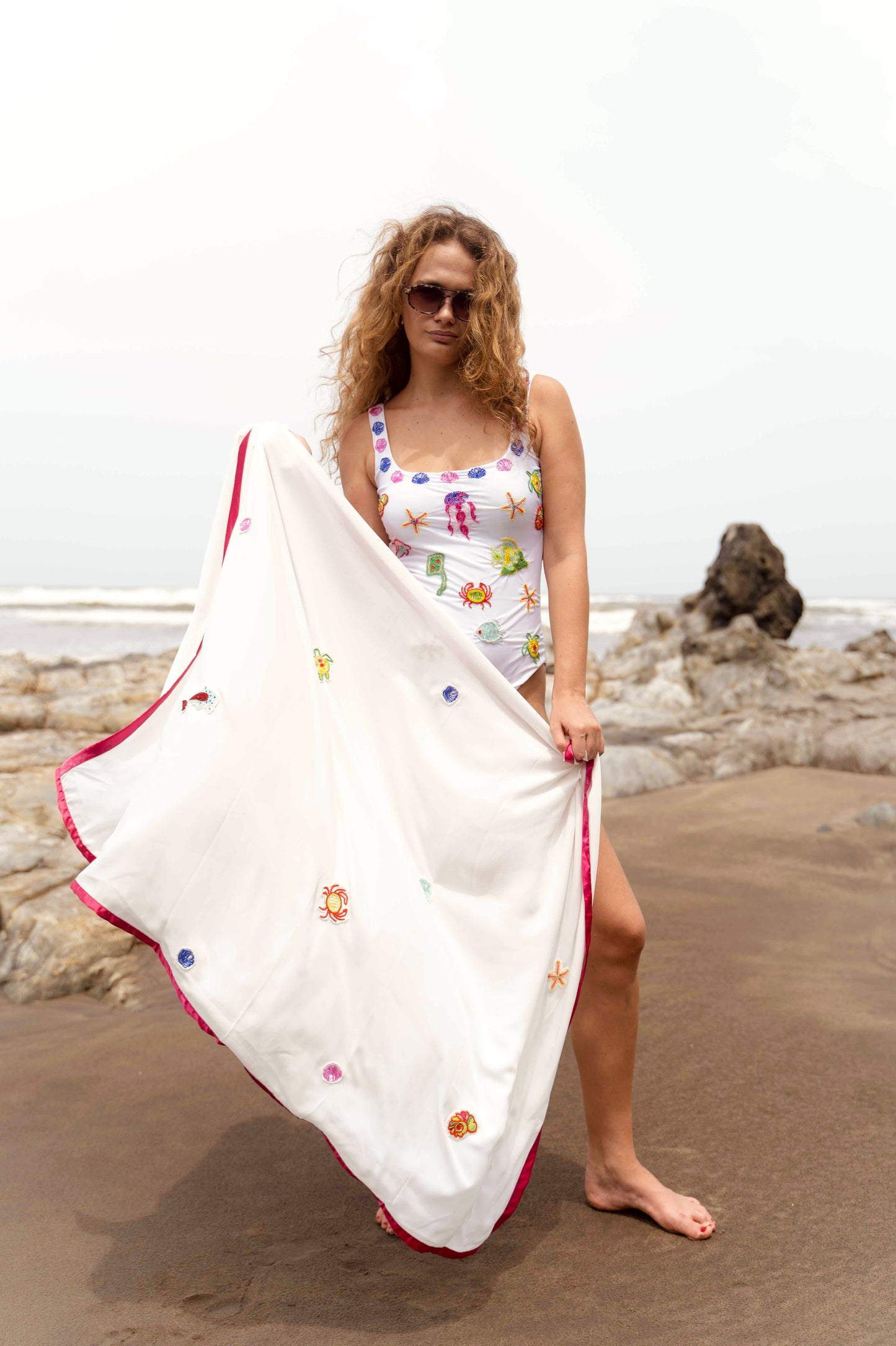 MARIBELLE - White bodysuit adorned with intricate embroidery of aquatic motifs