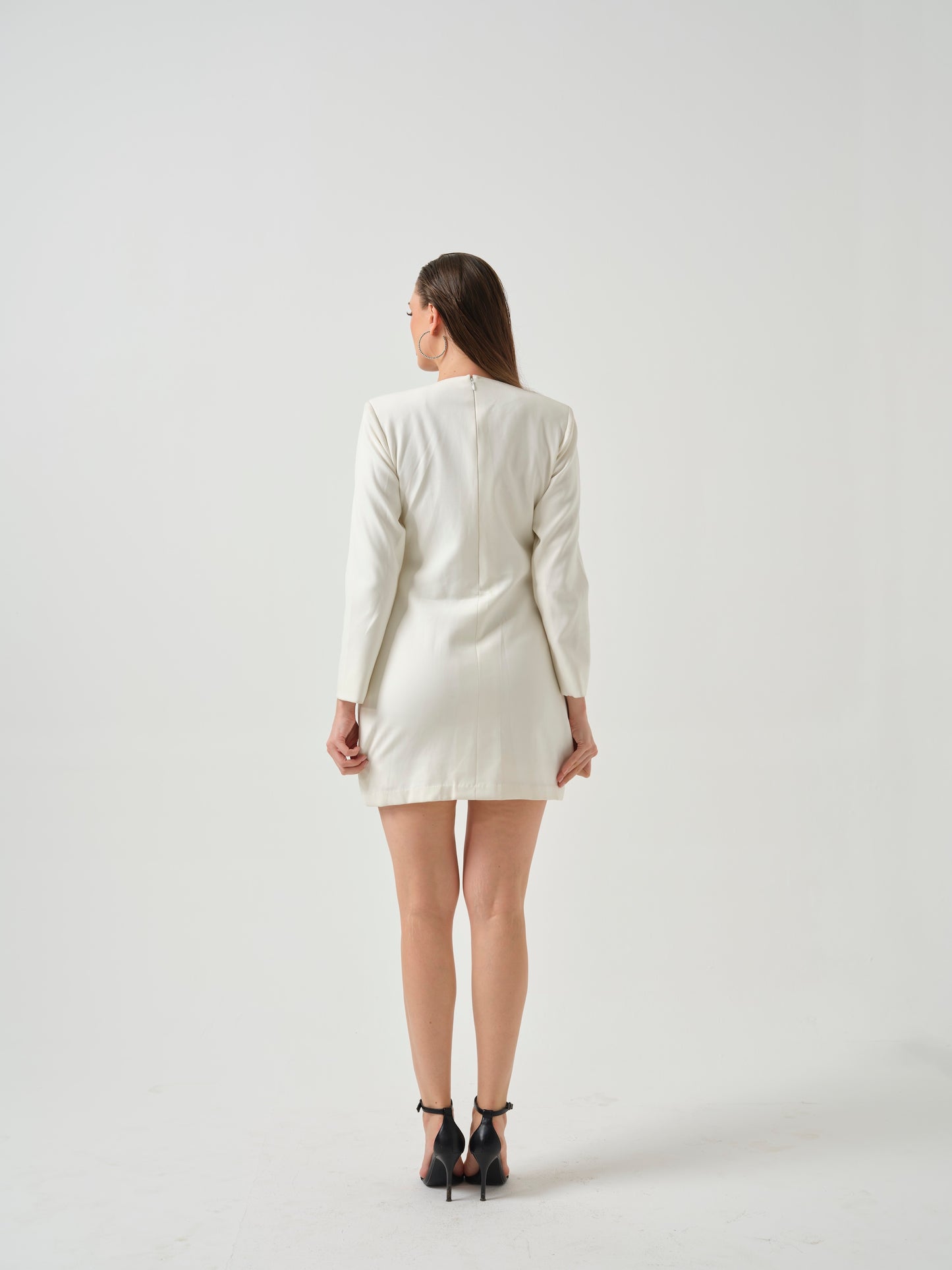 BELLE- White short dress with flower detailing