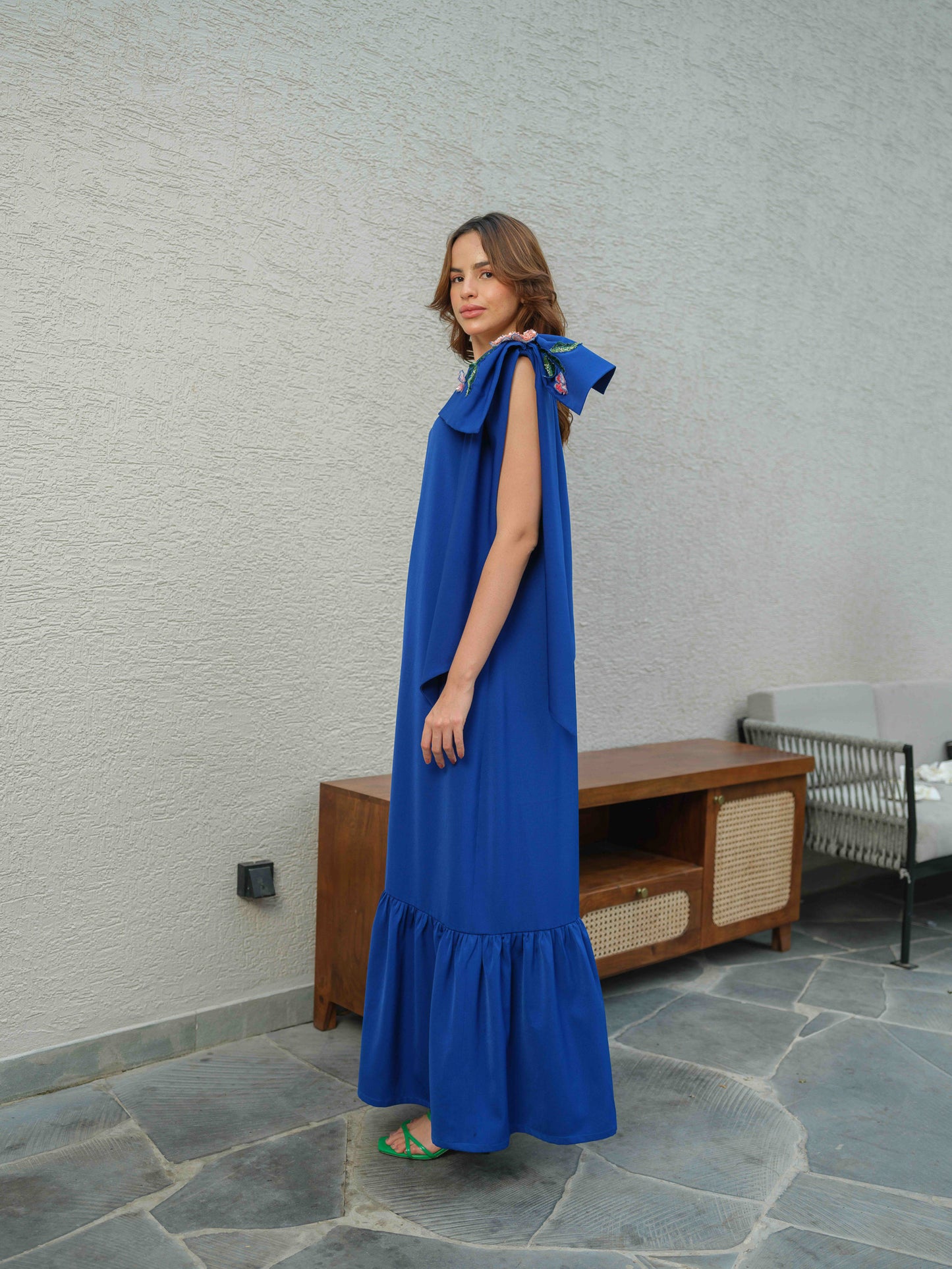 CARLA – An electric blue dress featuring bow detailing on the shoulder