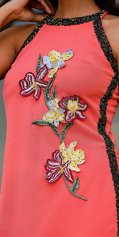 LUMINA - A straight  halterneck dress with floral embroidery