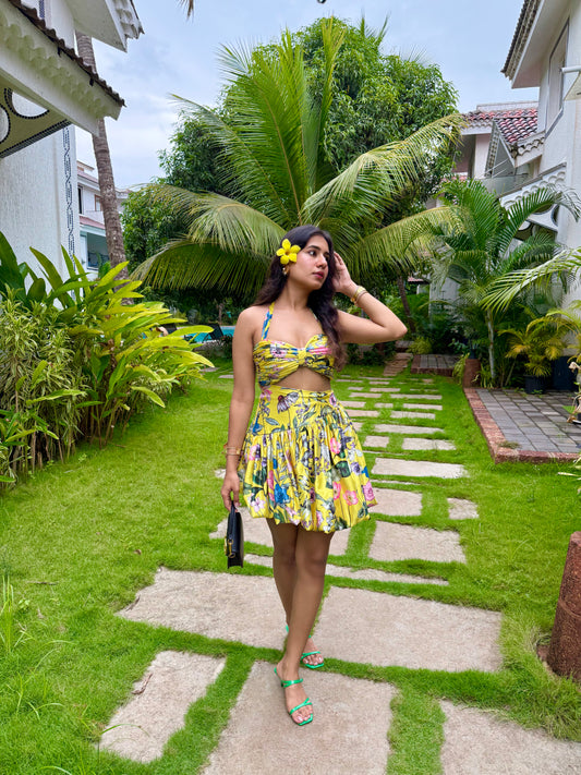 GYPSY -Short yellow printed dress with pleated bustier , flared  hem